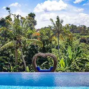 Wake In Paradise And Luxury Lebah Villas Вилла